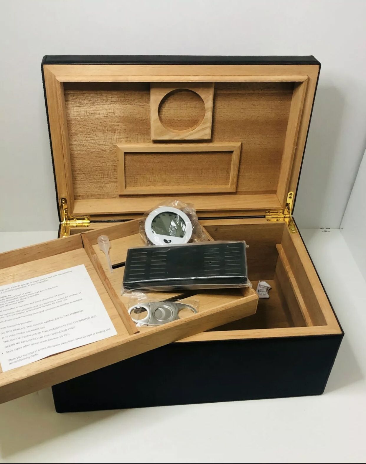 2 Layer Cigar Humidor with Digital Hygrometer and Humidifier