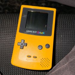 Yellow Gameboy Color (non Working) And Games