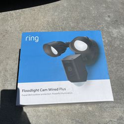 Ring Floodlight Cam Plus Brand new