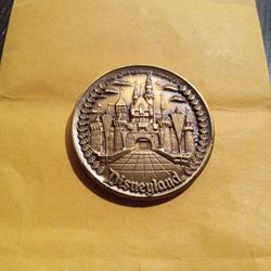 DISNEYLAND Coin Token Medallion 5 Lands & Main Sreet Walt Disney Vintage Bronze