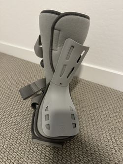 Walking Boot For Injury- Short-size Medium 