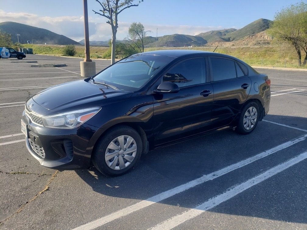 2019 KIA Rio5