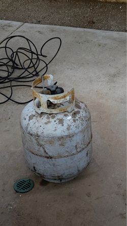 Gas cylinder