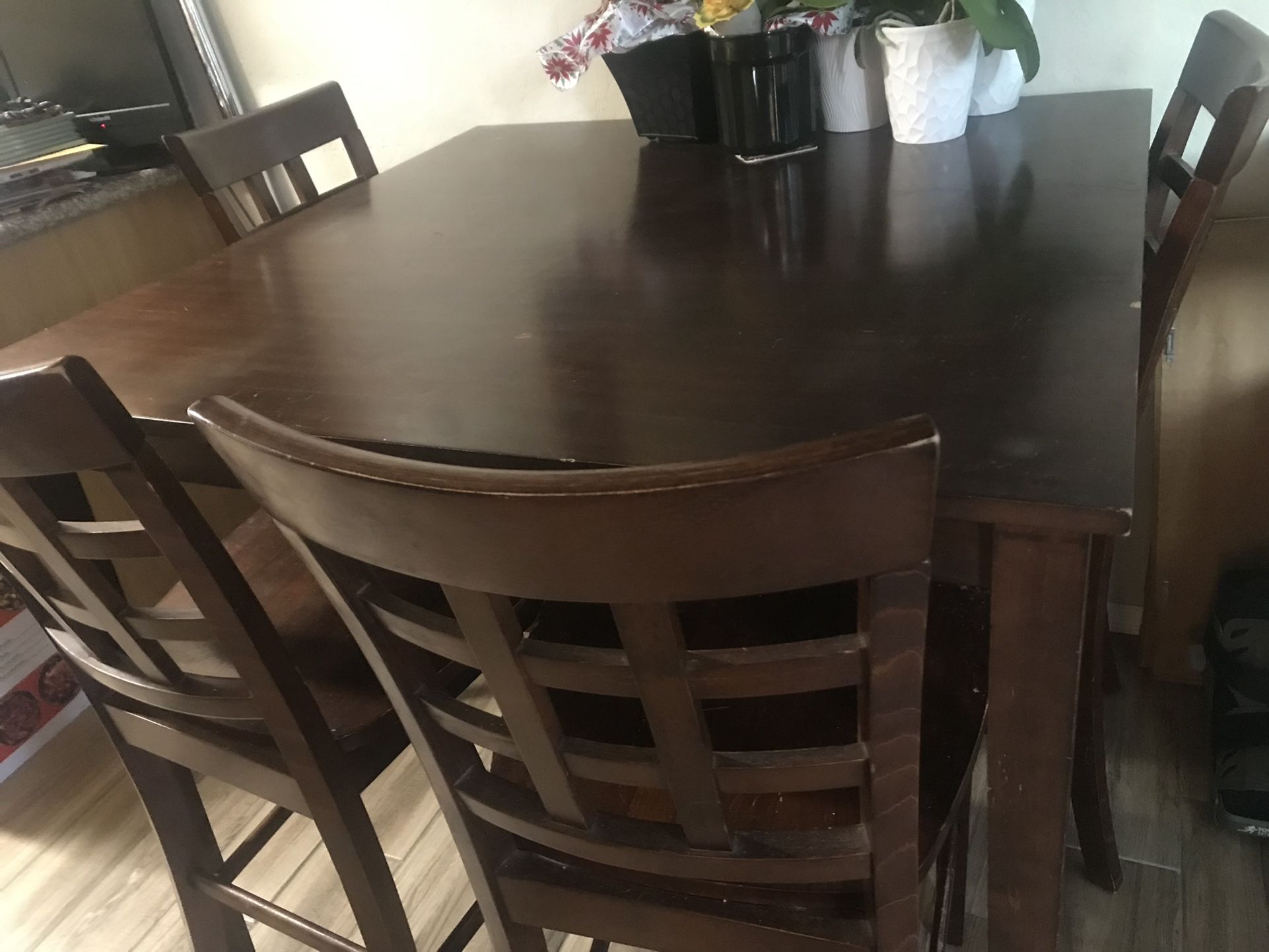 Table With 4 Chairs