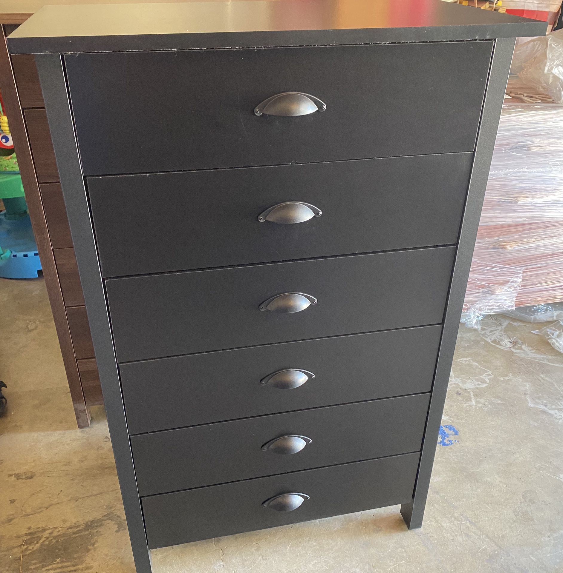 Press wood /6 dresser brand new/ black