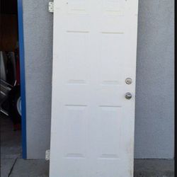 Exterior/entrance and fire rated door in good condition 