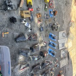 MOTORCYCLE ENGINE !! SPEEDOMETERS ! SPROCKETS ! EVERYTHING MUST GO !!