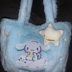 Cinnamon Roll Plush Bag