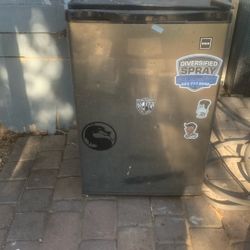 RCA Mini Fridge – Black – $40 OBO