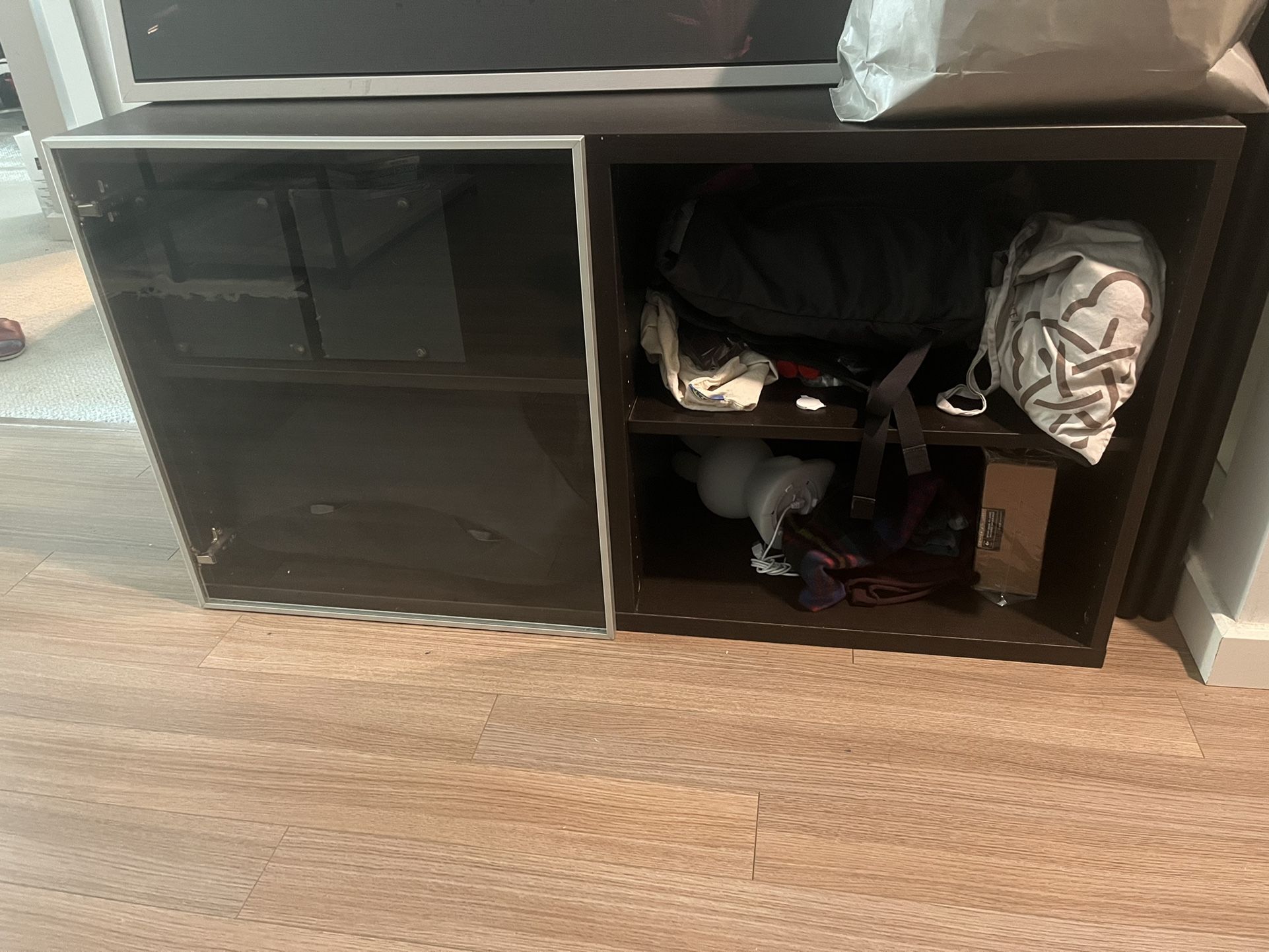Media Storage / Shlef / Cabinet