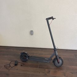 Foldable E-scooter(pre-owned)