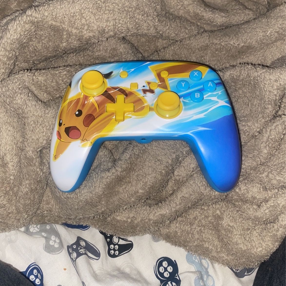 Pokémon Nintendo Pro Controller