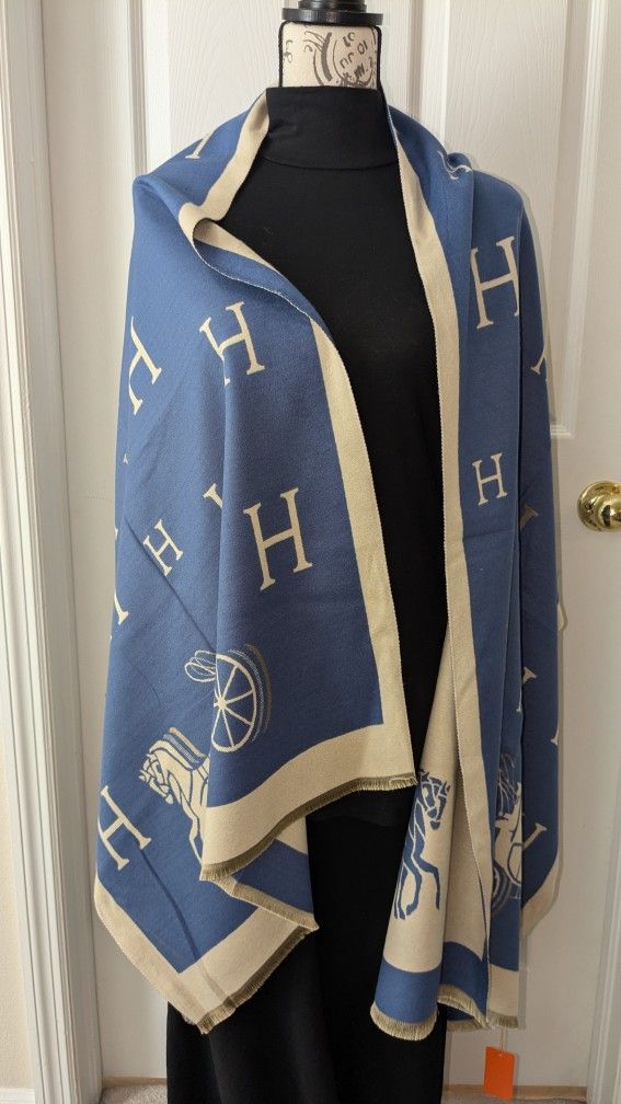 Reversible, high Quality Scarf/Shawl