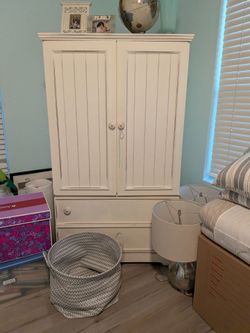 Bedroom Furniture Set