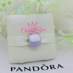 Adorable 925 silver charm for Pandora Moments bracelets.