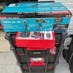 Makita GT200D With 40v Batteries And Tradestack Combo