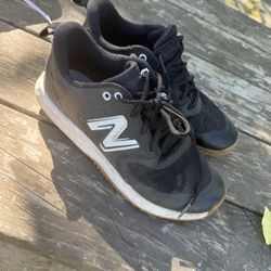 Baseball turf Cleats -size 7 - new Balance 