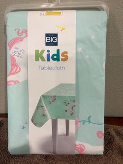 New kids table cloth $5