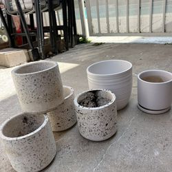 6 Small Plant Pots 