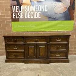 Wooden 9 drawers Dresser