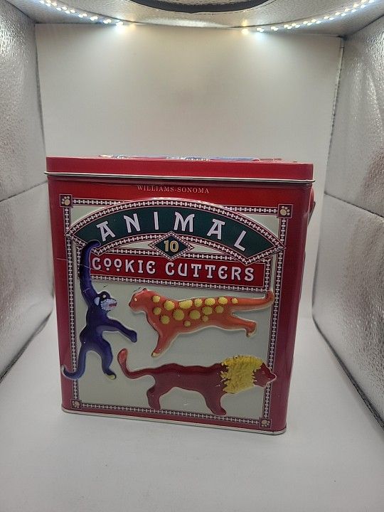 Vtg 2002 Williams & Sonoma 10 Zoo Animal Cookie Cutters w/ Tin & Extras