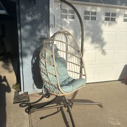Egg Swing 