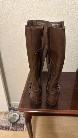 Women size 6 Boots