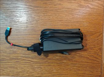 170 W Genuine Lenovo ThinkPad Mobile Workstation Slim AC Adapter