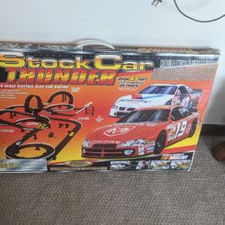 SUPER COOL LIKE NEW NASCAR STOCK CAR THUNDER RACETRACK MAKE OFFER