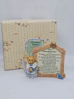 New Cherished Teddies Nativity prayer frame plaque FIGURINE Christmas holiday religion

MINT CONDITION,  STORED IN THE BOX, COMES WITH ORIGINAL PACKAG