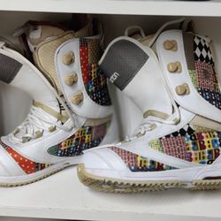 Burton Snowboard Boots Size 11 With Battery Heating Liners 