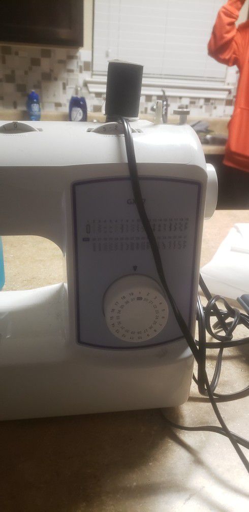 Brother GX37 Sewing Machine (SEE DESCRIPTION) for Sale in Santa Paula, CA -  OfferUp