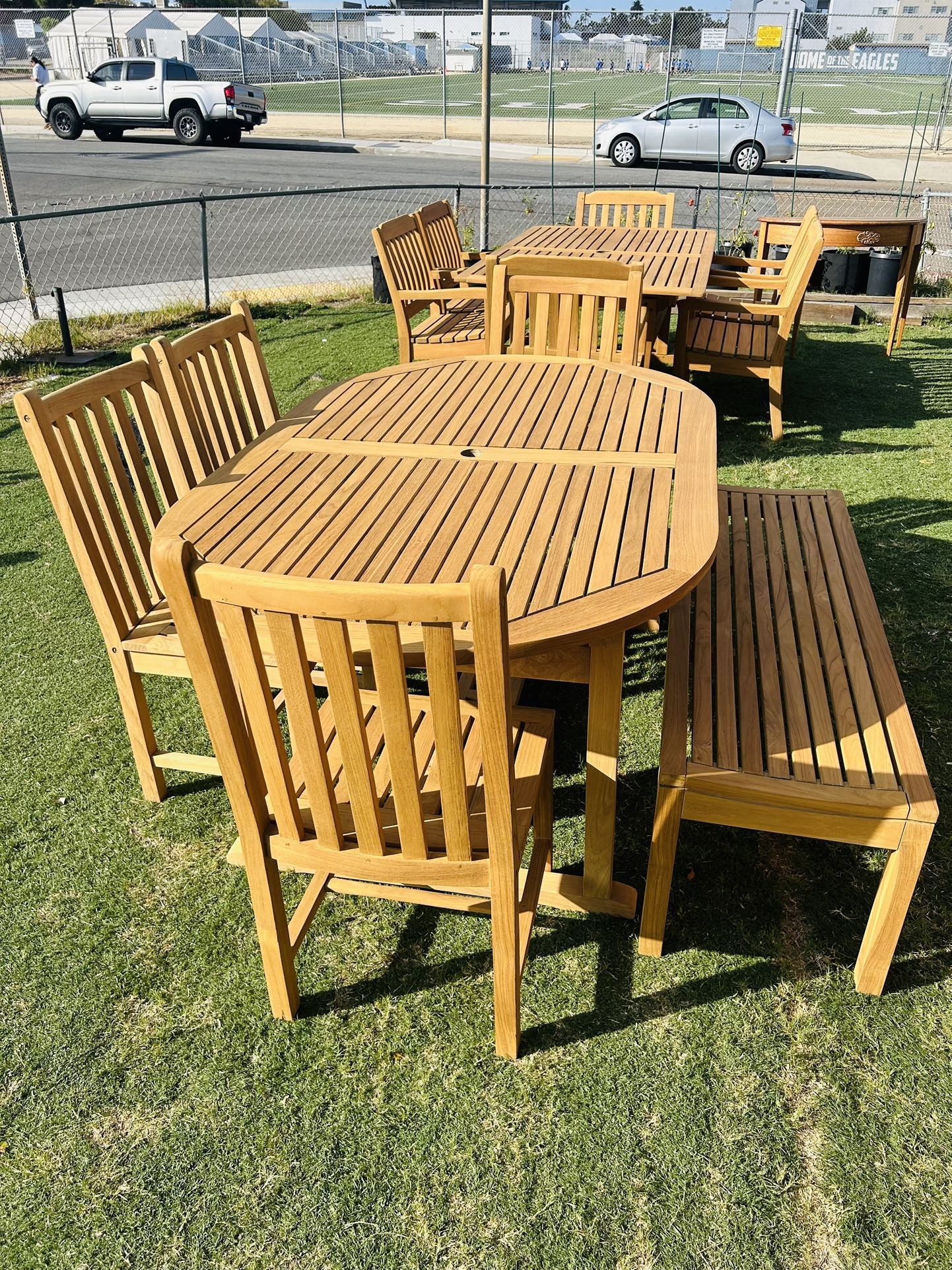 Beautiful 6-piece teak patio set