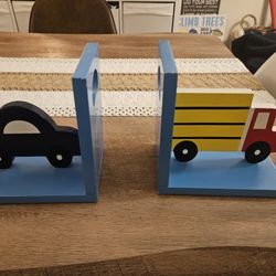 BOOK ENDS From 18 Years Ago - $5