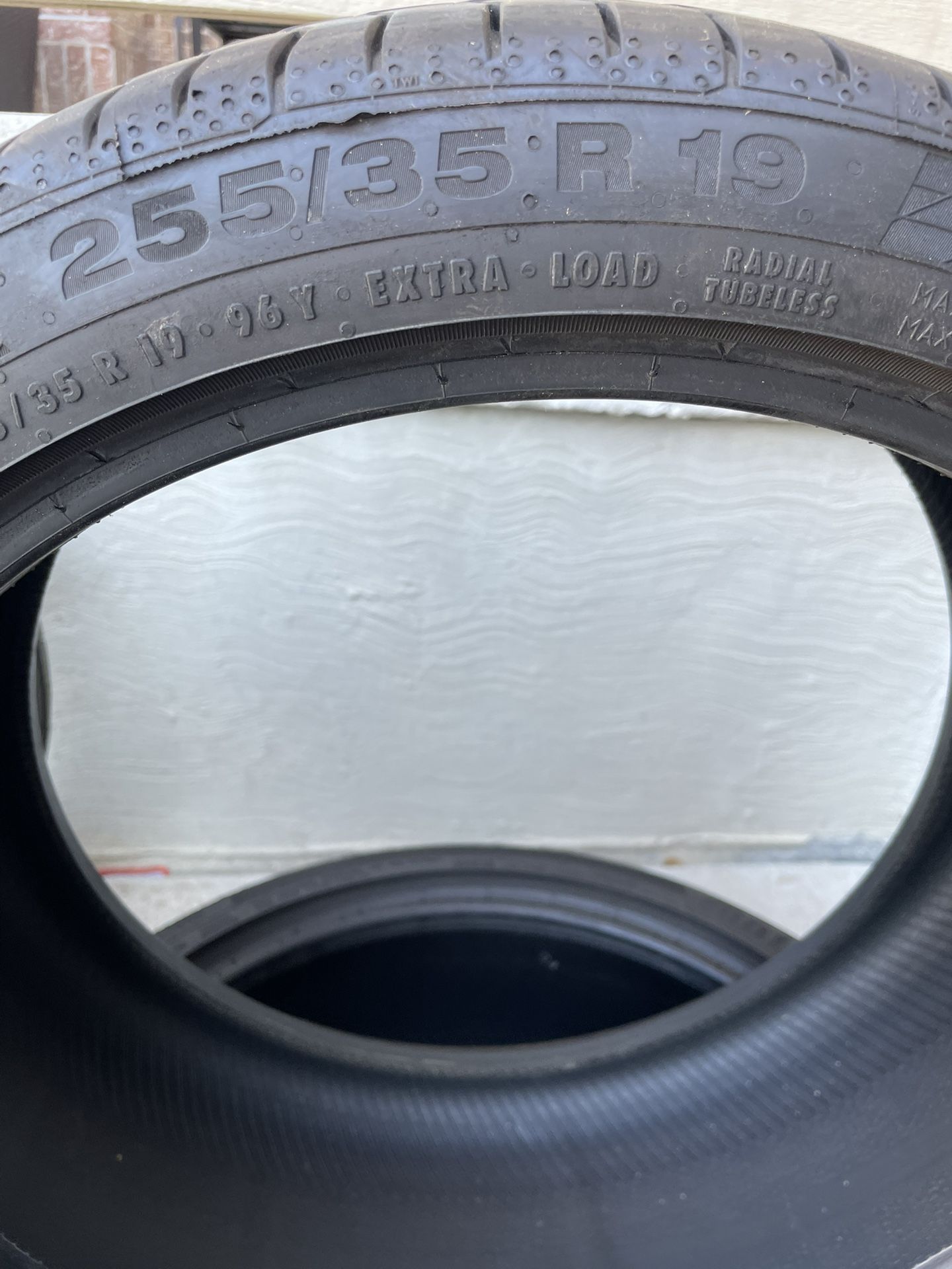 Staggered Set Of Tires: 255-35-19 & 225-40-19