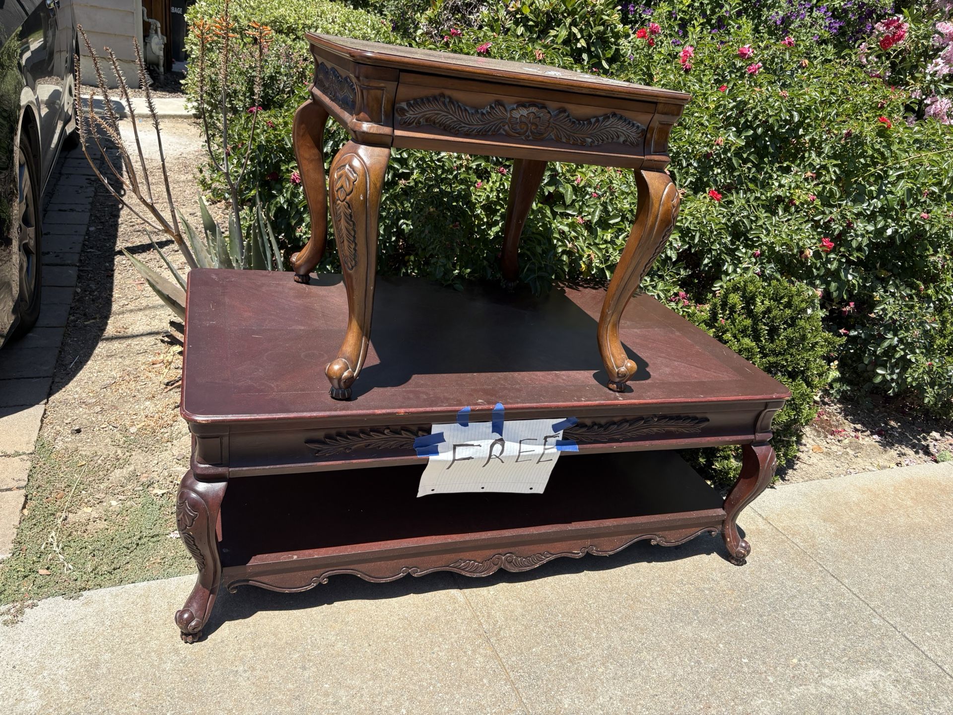 Free Coffee Table With Matching End Table 