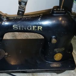 Singer Sewing Machine