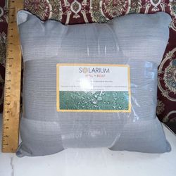8 Pillows Indoor Outdoor Water Resistant (New)