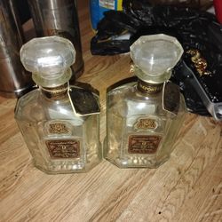 Man Cave Items Two Southern Comfort Dispensers Two Canadian Club Dispensers Several Pictures For The Wall Of Different Alcoholic Beverages 