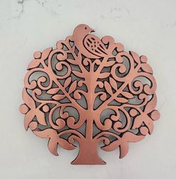 Vintage Bird Tree Of Life Copper On Cast Iron Trivet / Wall Hanging 7 1/4”x 7 1/4” Nice cond  There’s four rubber feet on the back for use as a trivet