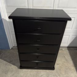 Modern Tall Wooden Dresser Chest 5 Drawers - Gloss Black Finish