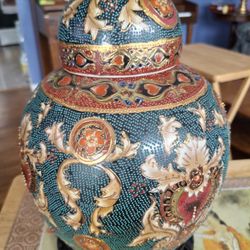 VINTAGE Chinese Imported  SATSUMA MORIAGE LIDDED GINGER JAR OR VASE FEATURING INTRICATE MORIAGE DESINS 