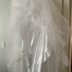 New White Long Skirt/ Halloween Costume Skirt Size Medium 