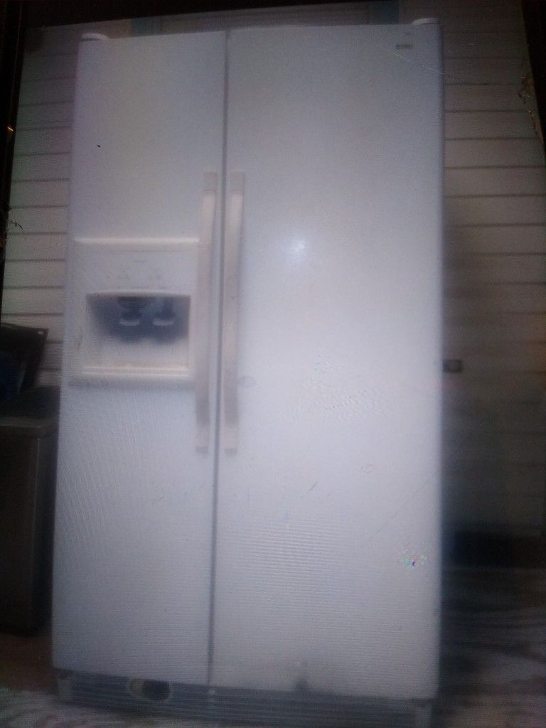 Refrigerator Kenmore