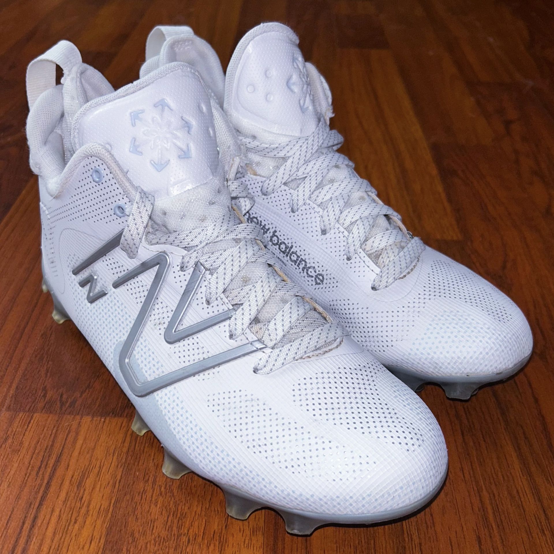 New Balance Freeze V4 Men’s Cleats Size 7.5
