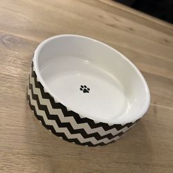 Chevron Print Pet Cat / Dog Food Bowl Ceramic Dish 6” D 2” H