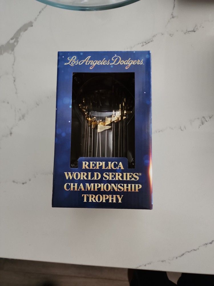 World Series Replica Trophy 2024 / 2025 Dodgers Giveaway
