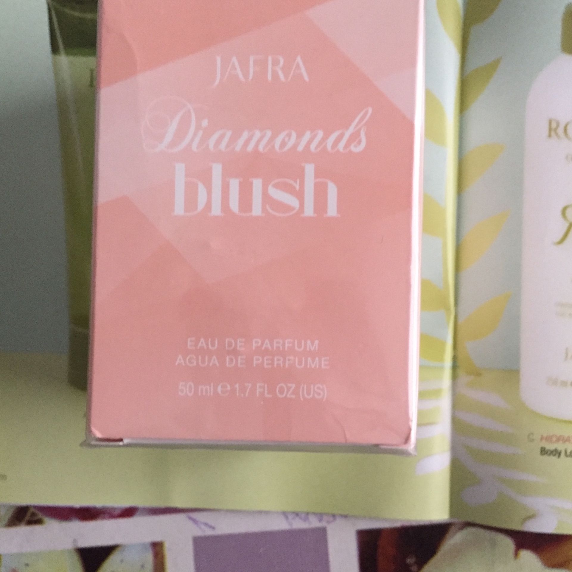 2 PERFUMES PARA DAMA $25 Cada Uno