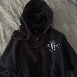 Hoodies And Long Sleeves 