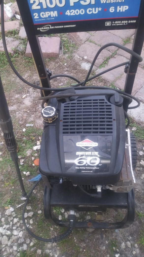 Pressure washer .